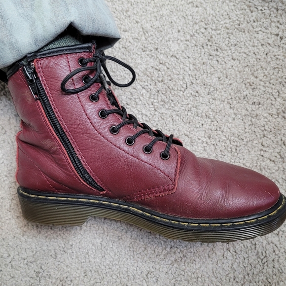 Dr. Martens Air Wair Leather Burgundy Delaney Boots Women's 5 - Picture 6 of 10